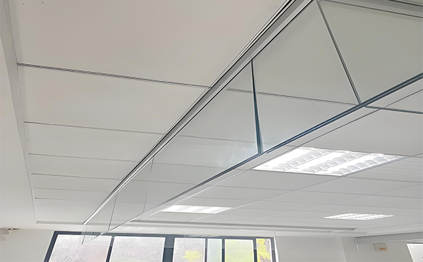 蓝田玻璃挡烟垂壁