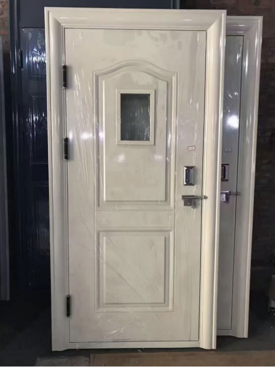 蓝田学校教室门 蓝田学校教室门