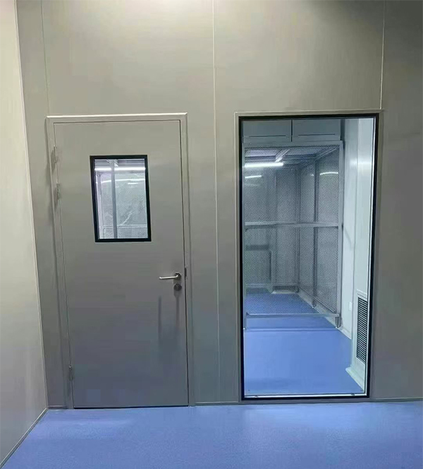 学校教学楼完成蓝田防火门标准化安装 学校教学楼完成蓝田防火门标准化安装