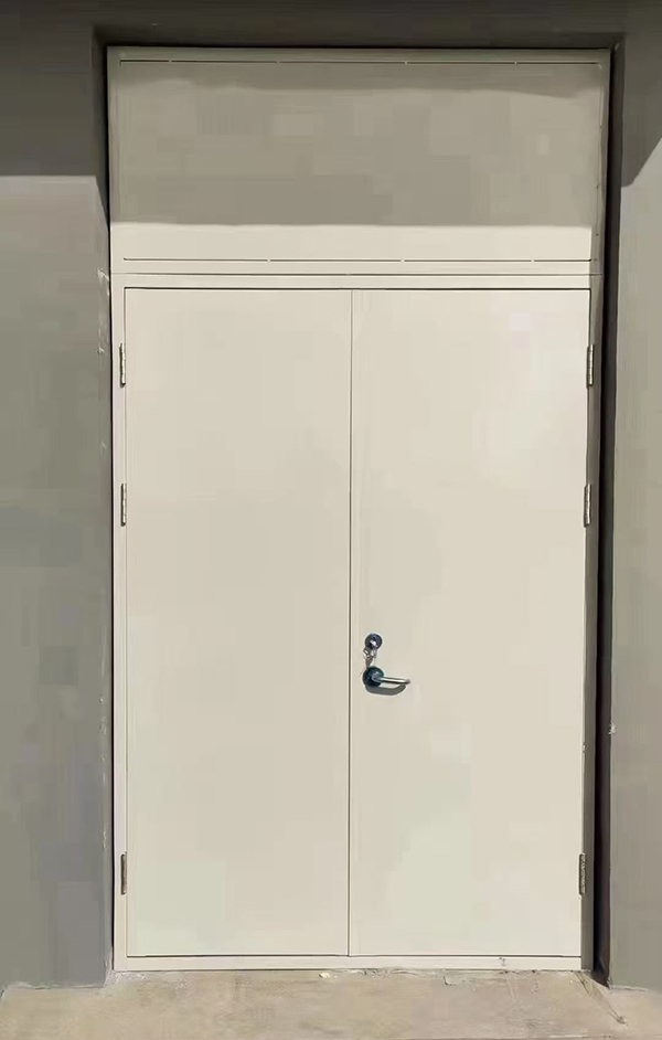 展览馆项目完成大跨度蓝田防火门安装